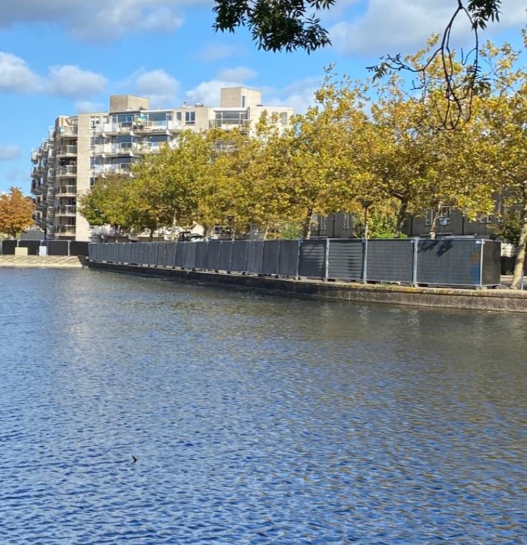 Monster Bent u bezig met het plannen van een bouwproject of event en heeft u stevige en betrouwbare hekken nodig om de locatie te beveiligen en/of de locatie op passende wijze af te zetten? Kies dan voor Hekrent, het verhuurbedrijf dat gespecialiseerd is in bouwhekken van de hoogste kwaliteit.